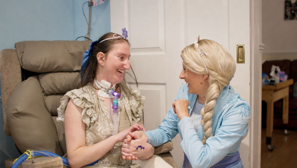 A magical visit from Elsa for Chelsea